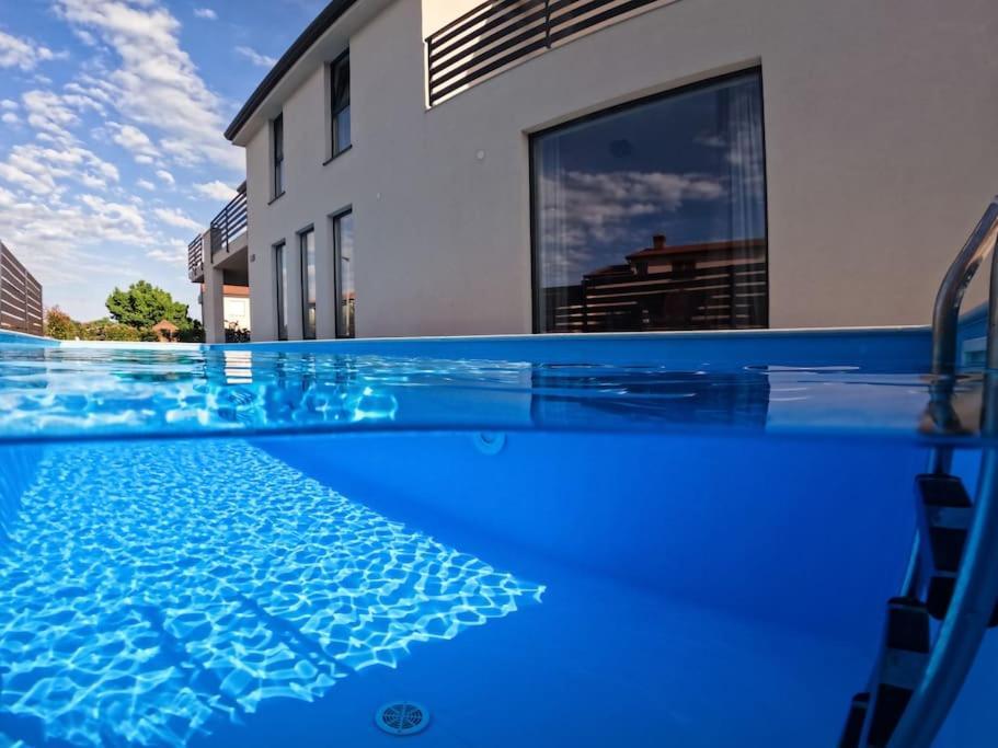 Marcante - Designer, Romantic Pool View Suite Poreč Eksteriør billede